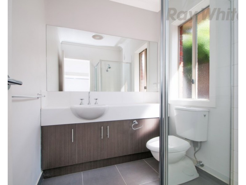 35 BALCOMBE Avenue, Mooroolbark VIC 3138