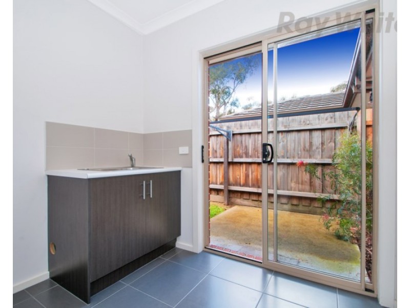 35 BALCOMBE Avenue, Mooroolbark VIC 3138