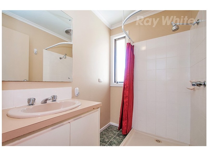 2 DARGO Close, Croydon Hills VIC 3136