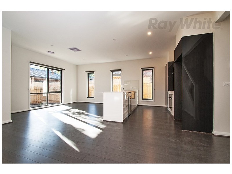 14 WOODVIEW Court, Croydon North VIC 3136