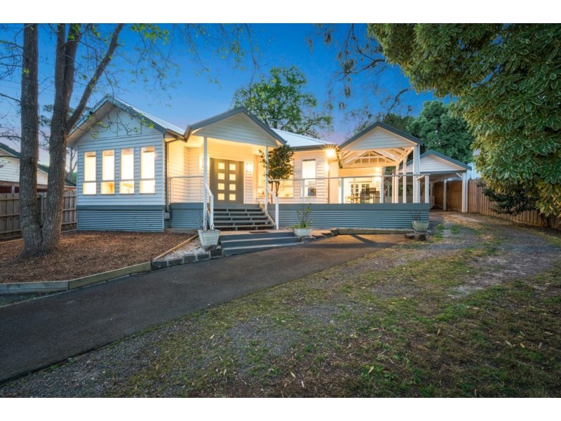 23 LYONS Road, Croydon North VIC 3136