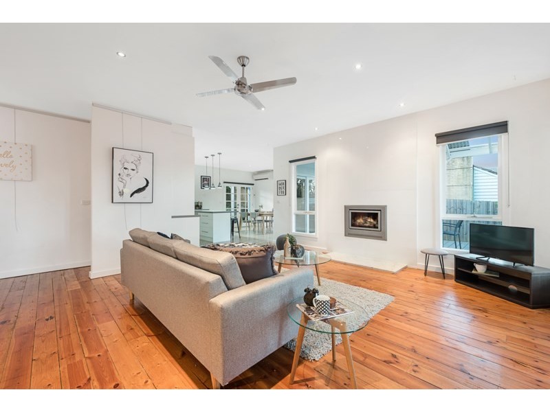 23 LYONS Road, Croydon North VIC 3136