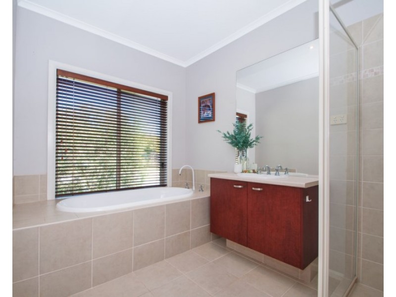 41 GLENPARK Drive, Wonga Park VIC 3115