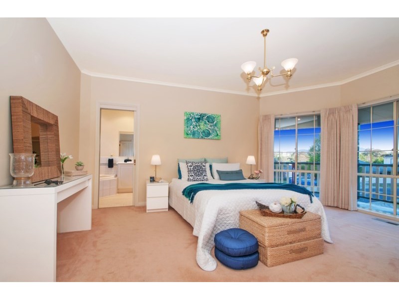 35 YARRA VALLEY Boulevard, Chirnside Park VIC 3116