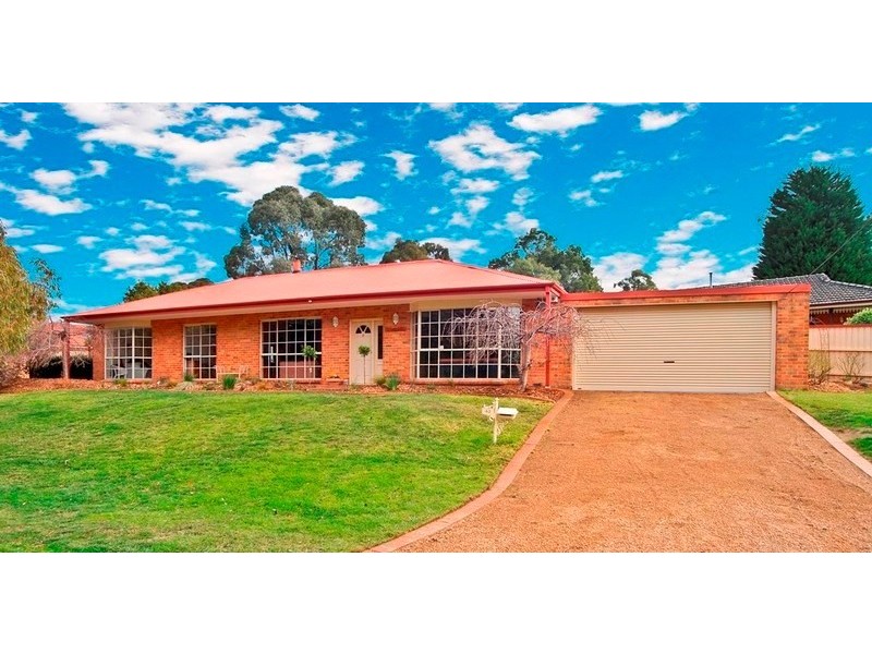 43 SETTLERS HILL Crescent, Croydon Hills VIC 3136