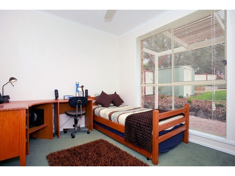 43 SETTLERS HILL Crescent, Croydon Hills VIC 3136