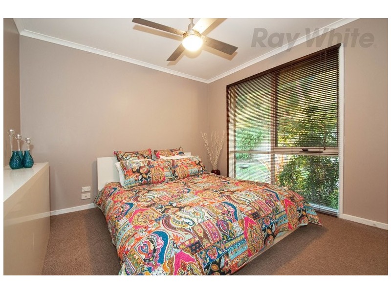 12 WOODLAND Avenue, Croydon VIC 3136