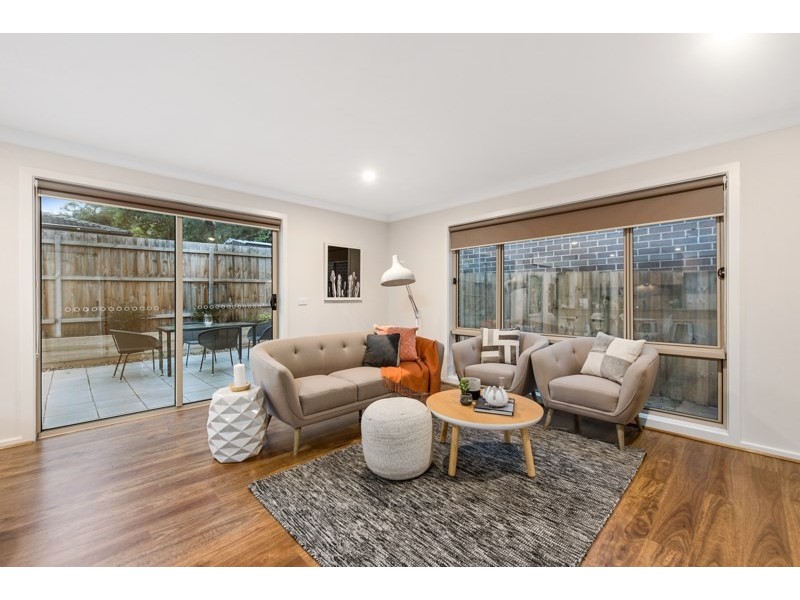 8A FIELD Street, Croydon VIC 3136