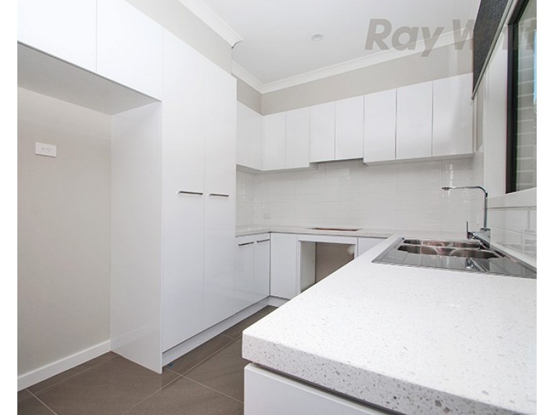 3/29 BINBROOK Drive, Croydon VIC 3136