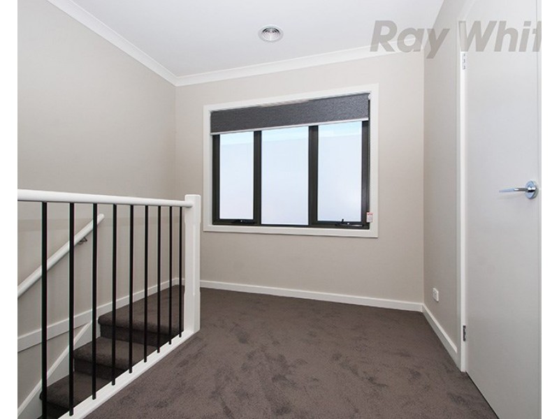 3/29 BINBROOK Drive, Croydon VIC 3136