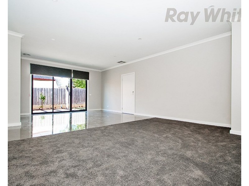 3/29 BINBROOK Drive, Croydon VIC 3136