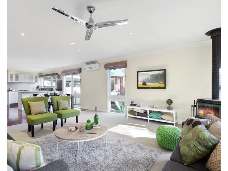 1/4 ALAMEIN Avenue, Kilsyth VIC 3137