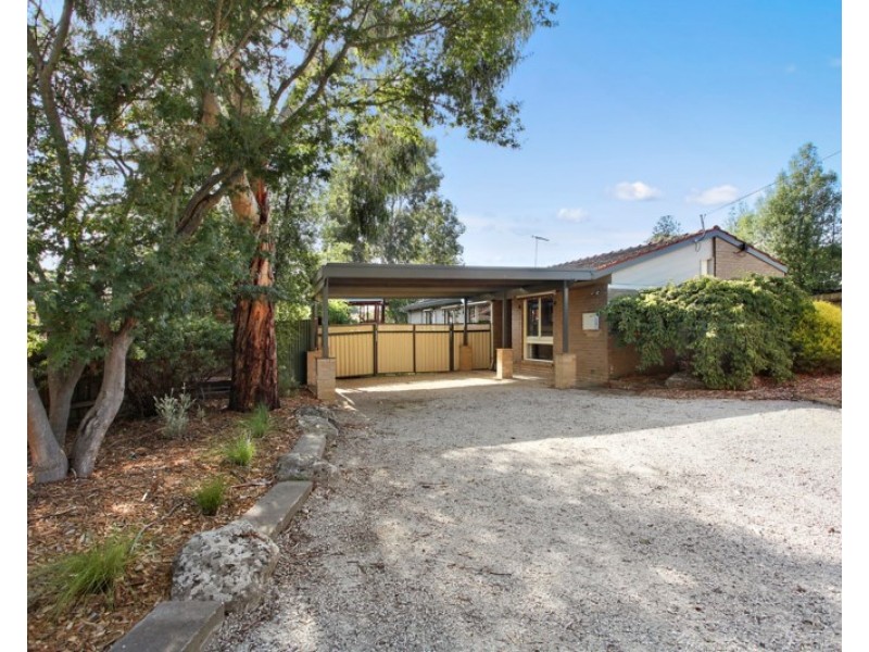 1/4 ALAMEIN Avenue, Kilsyth VIC 3137