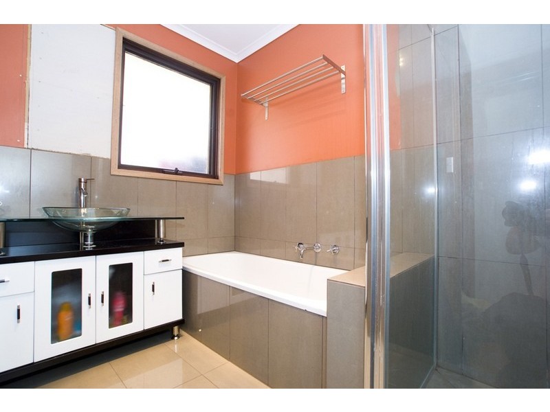 26 CROSSMAN Drive, Croydon Hills VIC 3136