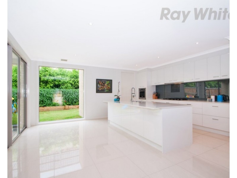 14 MCPHERSON Drive, Croydon VIC 3136