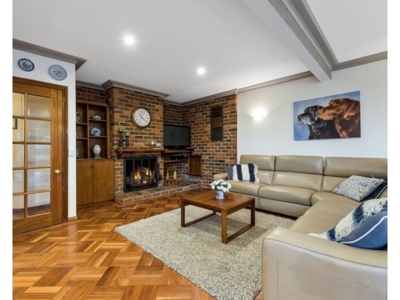 5 DONVIEW Court, Croydon VIC 3136