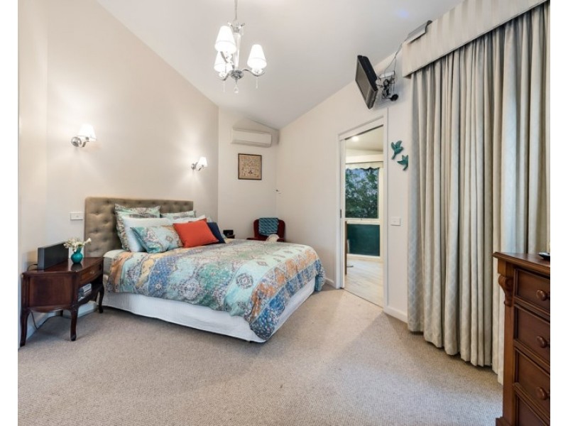 5 DONVIEW Court, Croydon VIC 3136