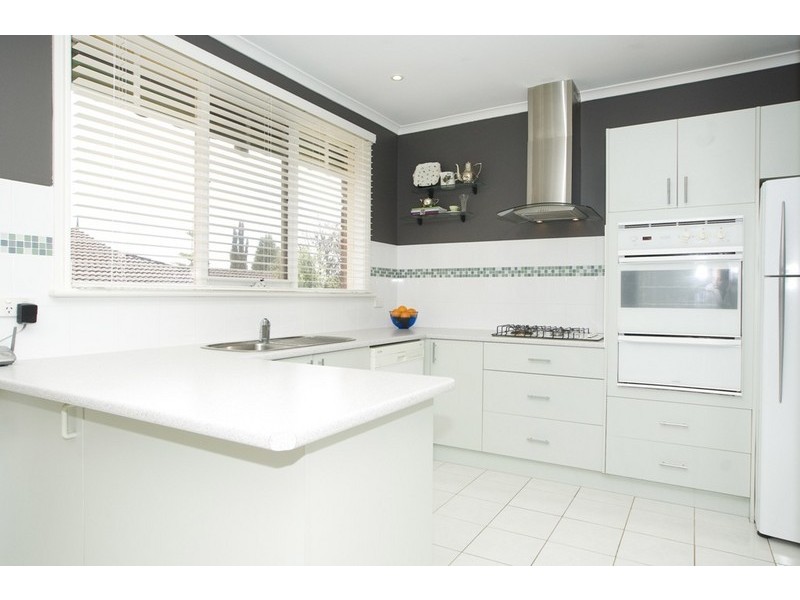 31 NURSERY Road, Croydon VIC 3136