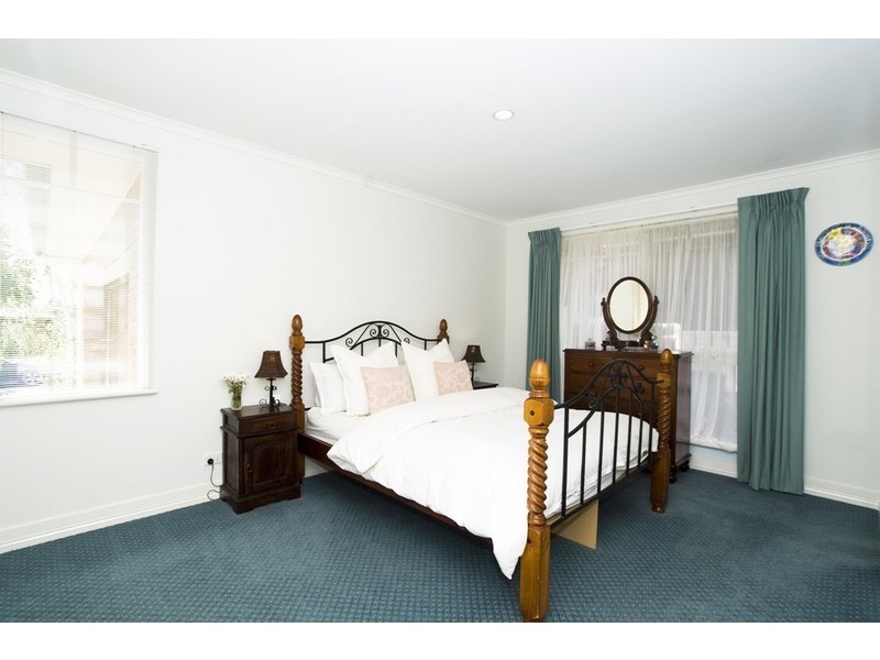 31 NURSERY Road, Croydon VIC 3136