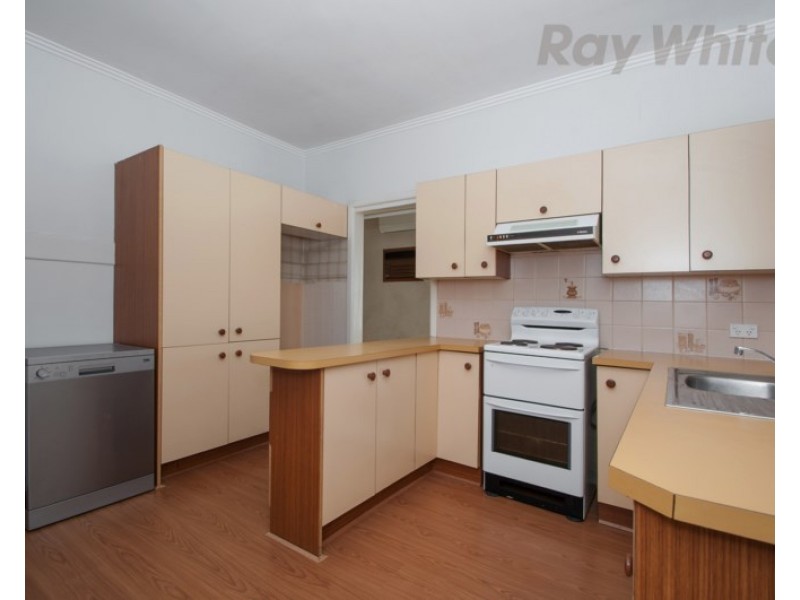 16 CHERYLNNE Crescent, Kilsyth VIC 3137