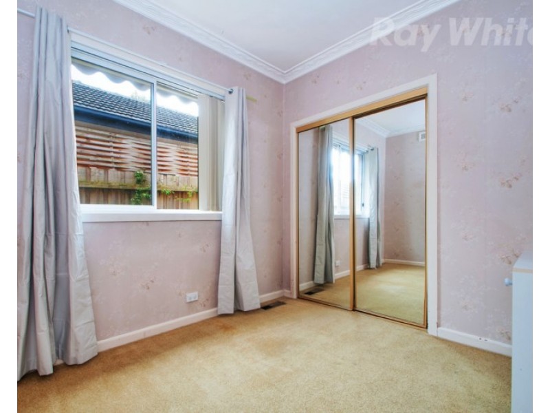 16 CHERYLNNE Crescent, Kilsyth VIC 3137