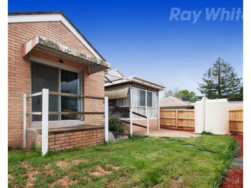 16 CHERYLNNE Crescent, Kilsyth VIC 3137