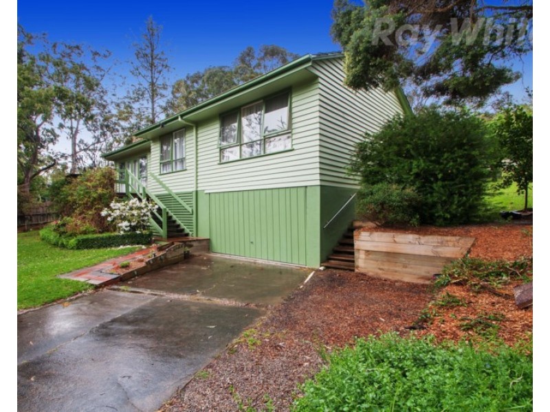 27 PATRICK Avenue, Croydon North VIC 3136