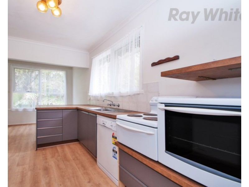 27 PATRICK Avenue, Croydon North VIC 3136