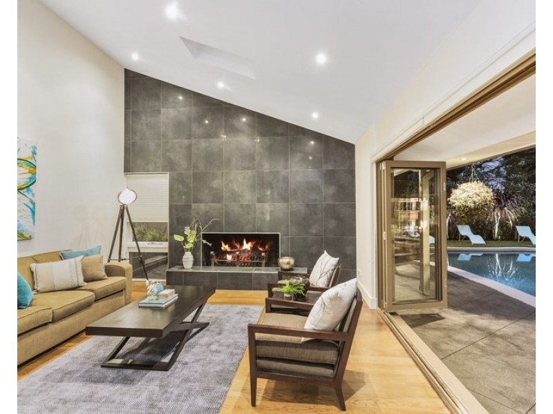 4 KARDINIA Crescent, Warranwood VIC 3134