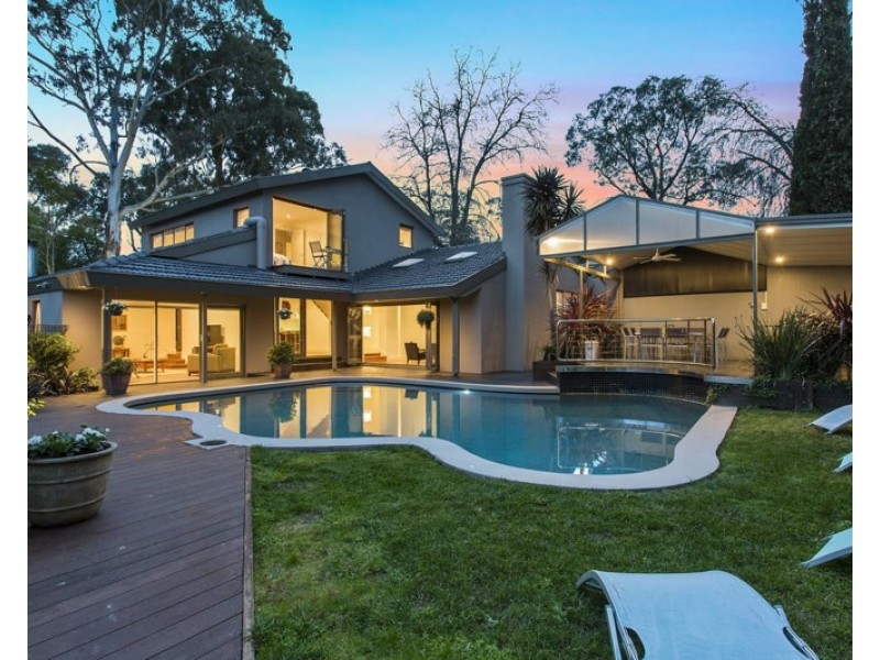 4 KARDINIA Crescent, Warranwood VIC 3134