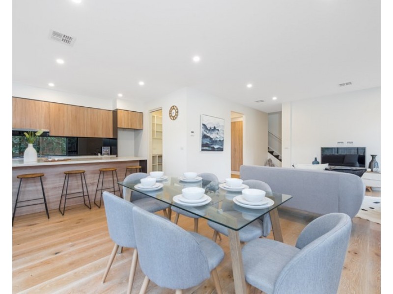 5A LUTON Court, Croydon VIC 3136