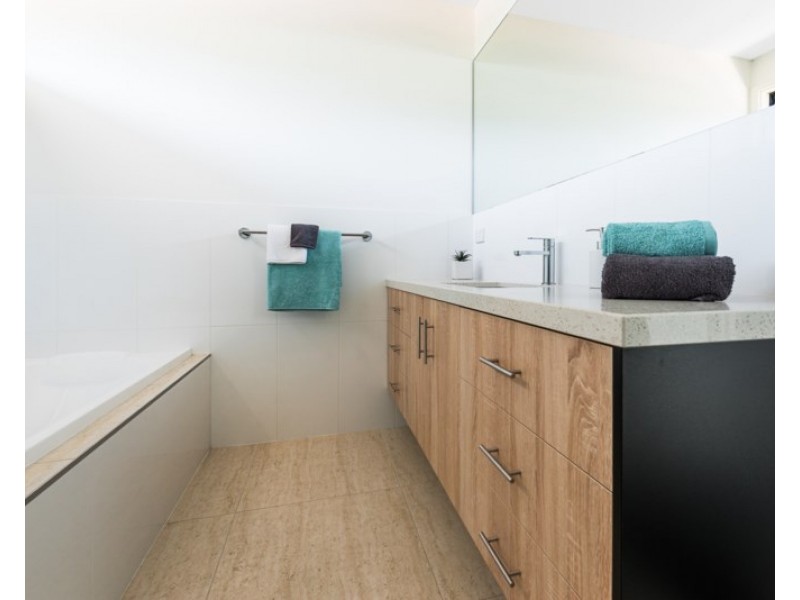 5A LUTON Court, Croydon VIC 3136