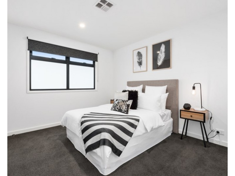 5A LUTON Court, Croydon VIC 3136