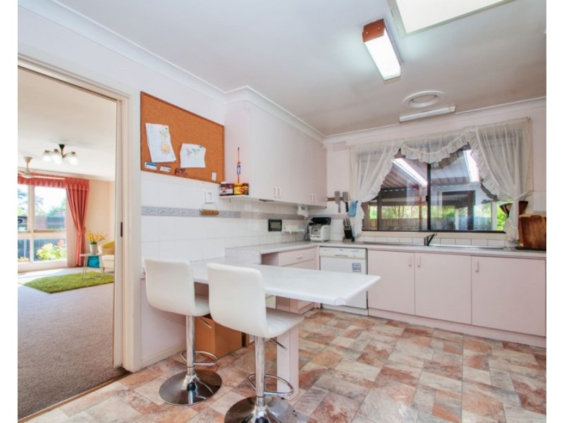 5 GARETH Court, Glen Waverley VIC 3150