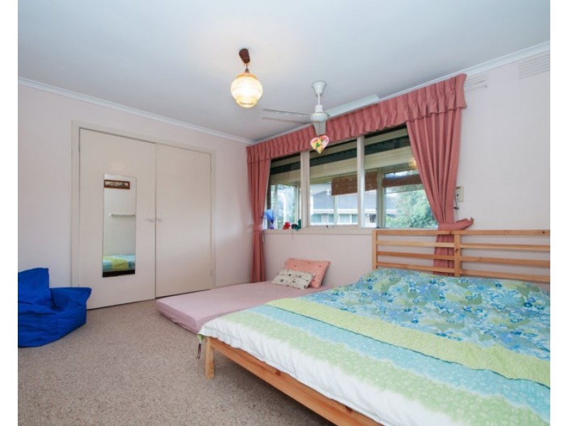 5 GARETH Court, Glen Waverley VIC 3150