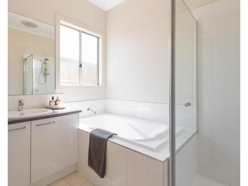 11 REAY Road, Mooroolbark VIC 3138