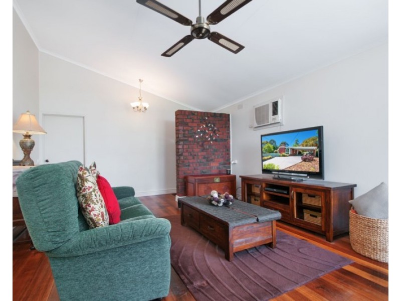 18 BLACKFRIARS Lane, Chirnside Park VIC 3116