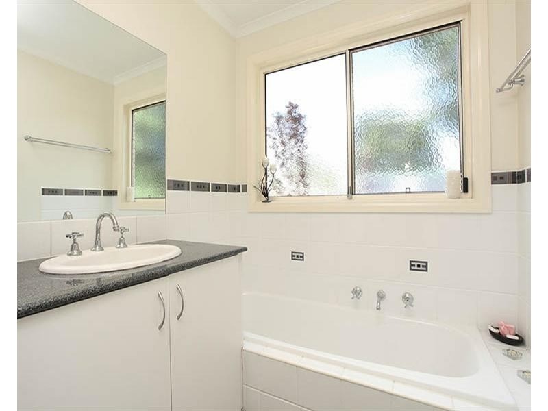 22 ANZAC Street, Croydon VIC 3136