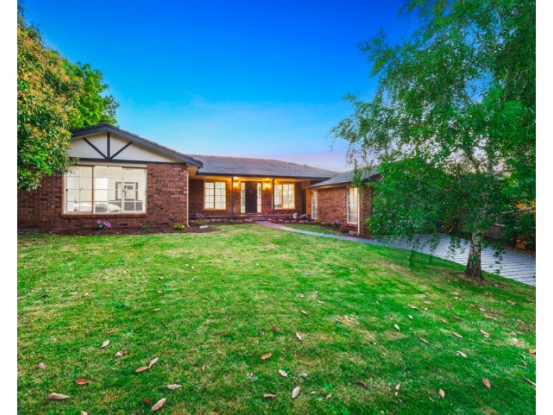 54 WALNUT Drive, Kilsyth VIC 3137