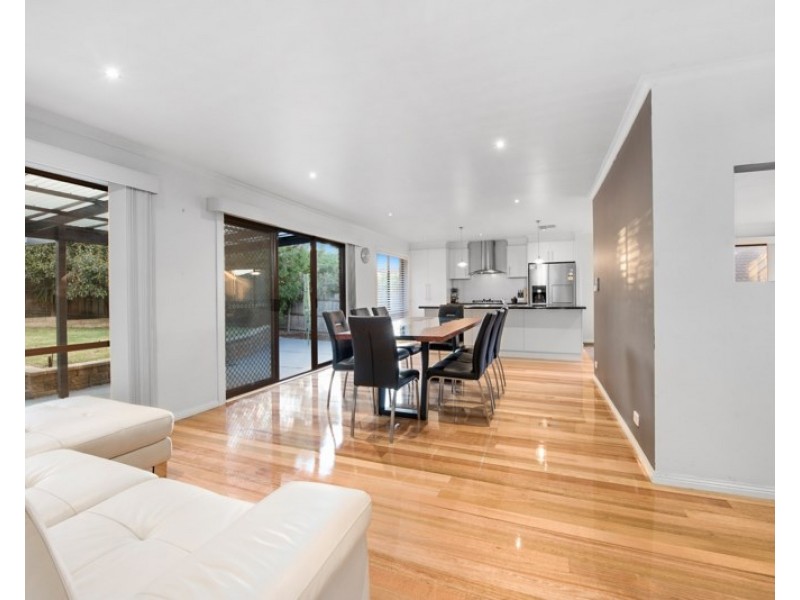 54 WALNUT Drive, Kilsyth VIC 3137