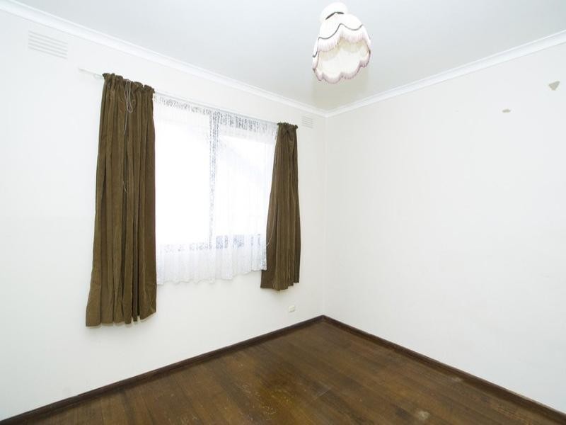 1, 16 ORCHARD Street, Kilsyth VIC 3137