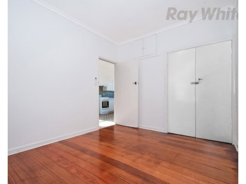 42 Central Avenue, Mooroolbark VIC 3138