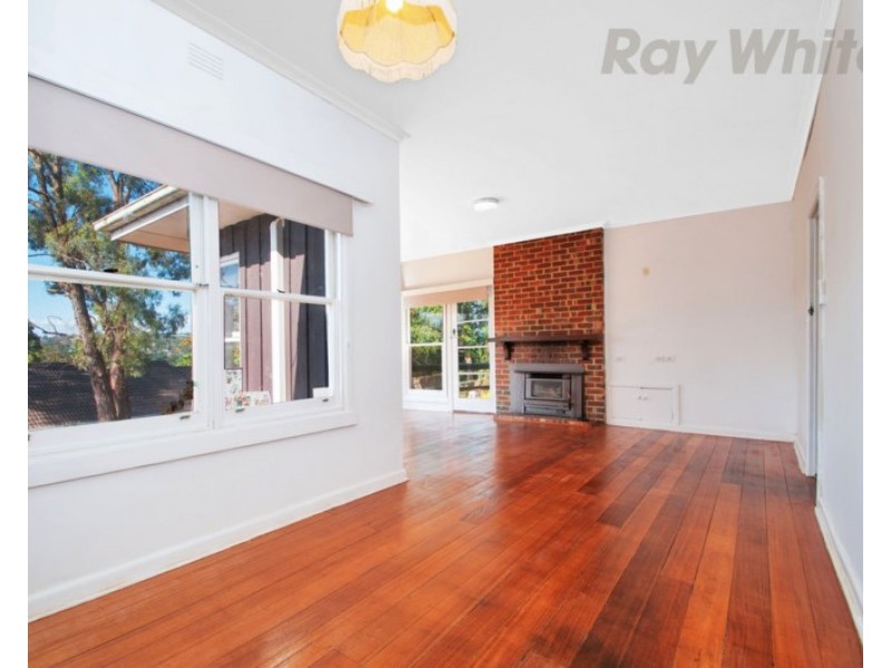 42 Central Avenue, Mooroolbark VIC 3138