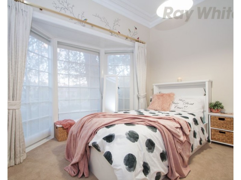 8 TRAWALLA Road, Croydon VIC 3136