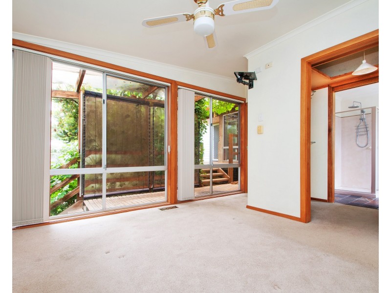 6 HEYWOOD Street, Ringwood VIC 3134