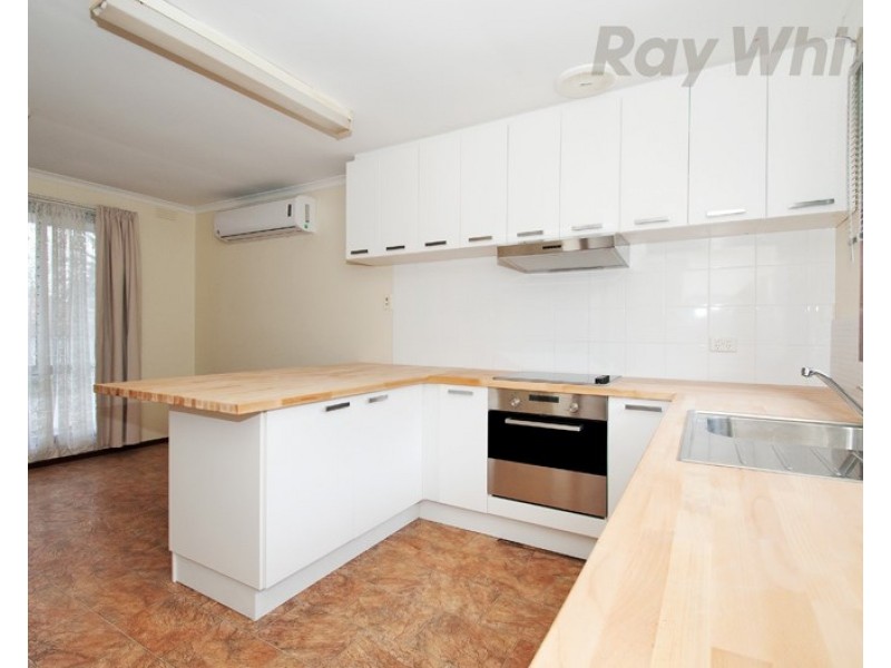 5/4 STARCROSS Avenue, Croydon VIC 3136