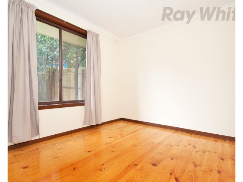 5/4 STARCROSS Avenue, Croydon VIC 3136