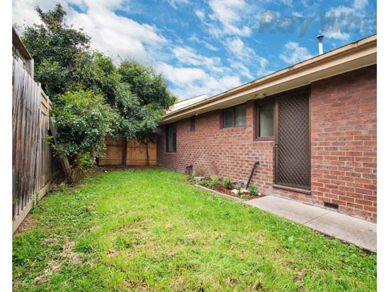 5/4 STARCROSS Avenue, Croydon VIC 3136