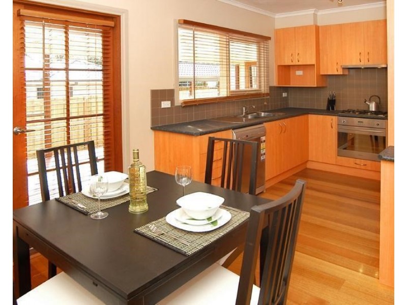 U1/27 Lomond Avenue, Kilsyth VIC 3137