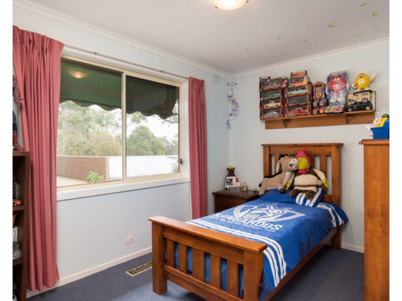 5 MORRISON Crescent, Kilsyth VIC 3137